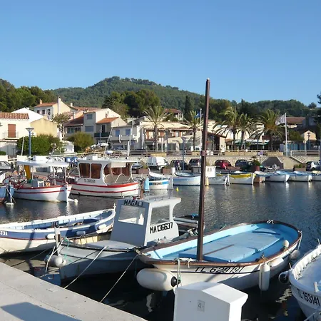 Hameau La Madrague-30 By Interhome Апартаменты